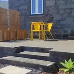 Ca Por Casa Pico-criptomeria Prainha (Sao Roque do Pico)