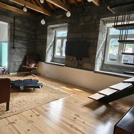 Ca Por Casa Pico-criptomeria Prainha (Sao Roque do Pico)