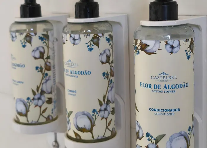 Ca Por Casa Pico-criptomeria * Prainha (Sao Roque do Pico)