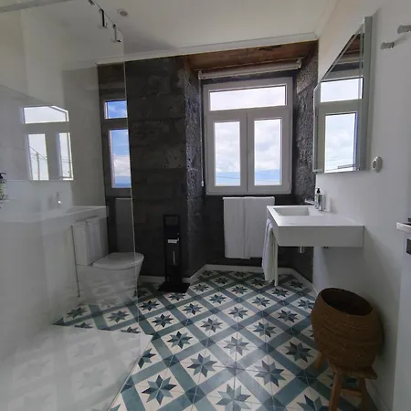 Cá Por Casa Pico-criptoméria Apartamento Prainha (Sao Roque do Pico)