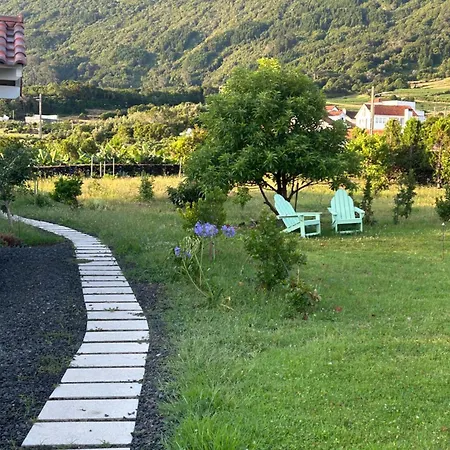 Cá Por Casa Pico-criptoméria * Prainha (Sao Roque do Pico)